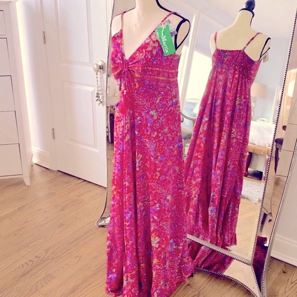 Beautiful Maxi Dress - Picture 7 of 7